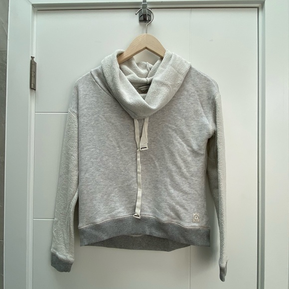 american eagle womens sweaters